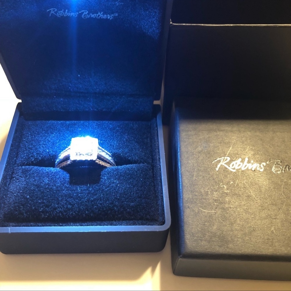 1 ct Robbins Brothers Diamond ring 💍